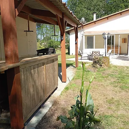 L 'ecrin Des Bois بيت للعطل Naujac-sur-Mer